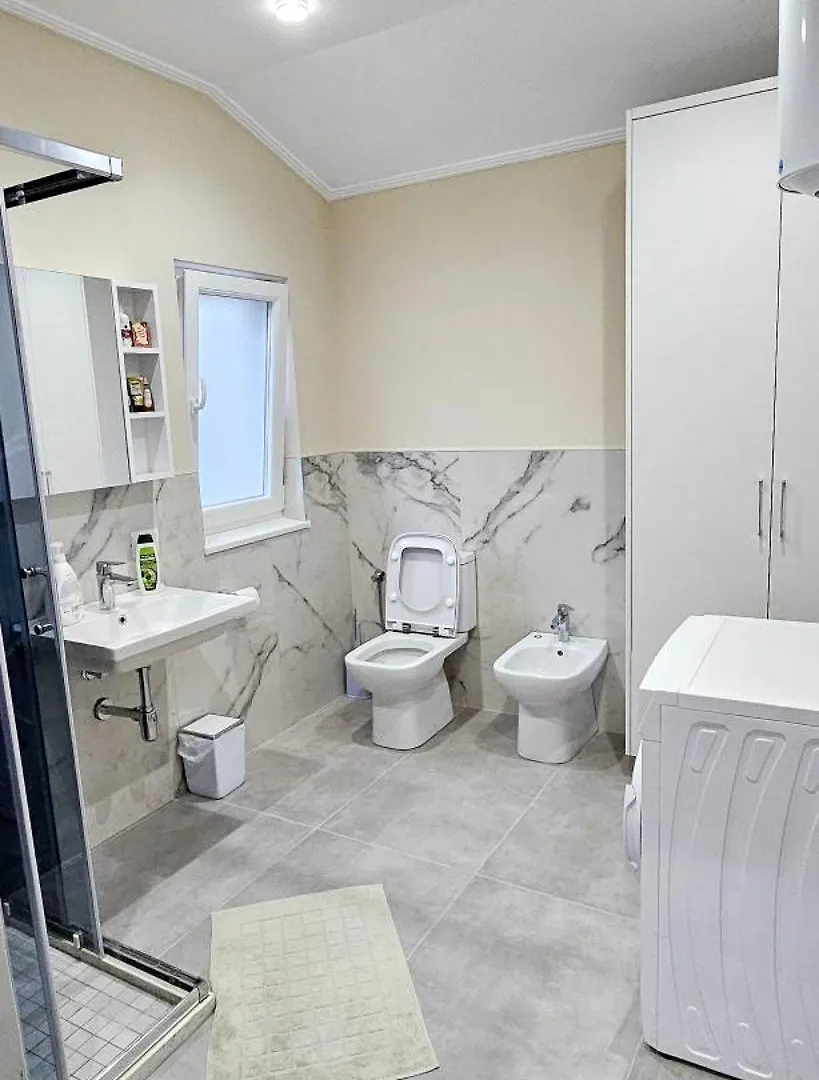 Koman_Lakeview_Apartments Shkodër Albânia